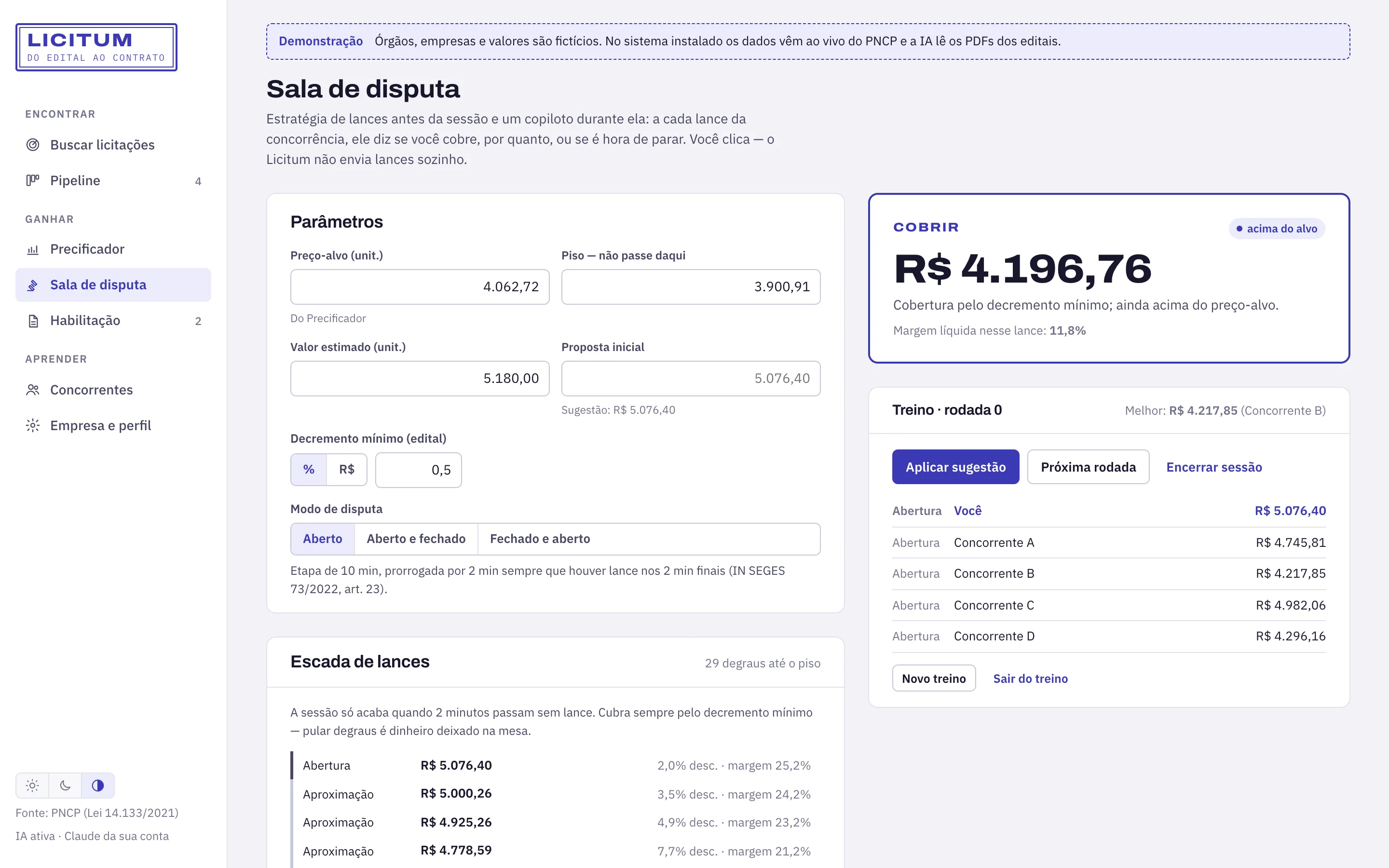 Sala de disputa com copiloto sugerindo cobrir o lance e treino contra concorrentes